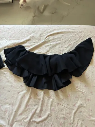Roupas,livros,calçados,acessórios,bolsas,produtos de beleza
