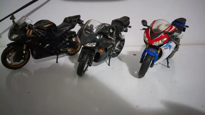Miniaturas de motos para exposição