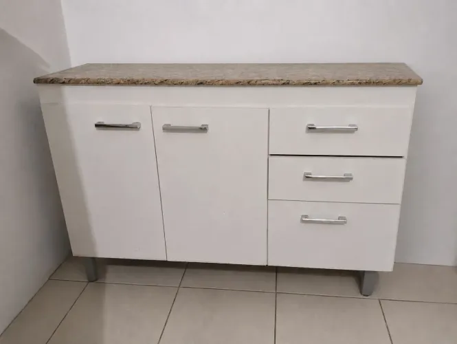 Balcão de cozinha tampo de granito