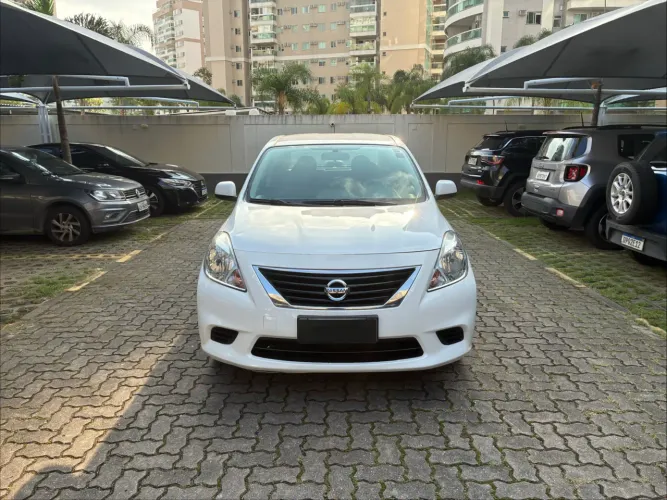 Nissan Versa SV 1.6 16V Flex Fuel 4P Mec. 2014