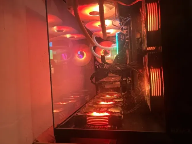 Computador gamer Ryzen 7 9700X placa video 1660ti 32gb ddr5