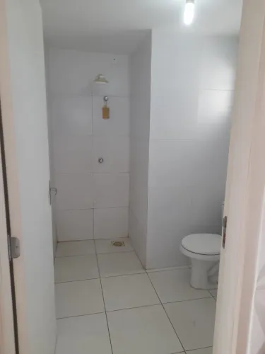 Procuro pessoa para dividir apartamento mobiliado
