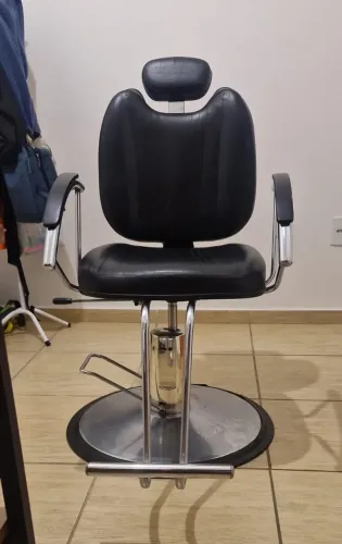 Cadeira de Barbearia Modelo Terra Santa