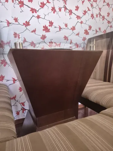 Mesa com 6 cadeiras