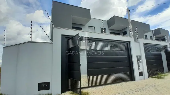 SOBRADO COM 2 SUÍTES A VENDA POR R$ 640.000,00 NO RESIDENCIAL DEVILLE EM SINOP/MT - GADANI