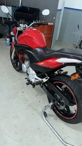 CB300