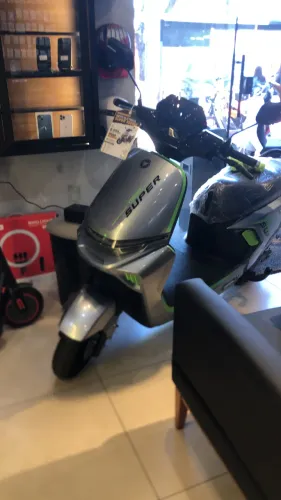 Moto elétrica nova