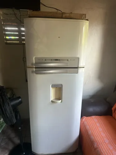 GELADEIRA