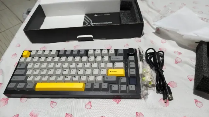 Teclado Ajazz AK820 Pro - Switch Flying Fish Linear