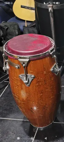Conga requinto Raro Raul Bauer 