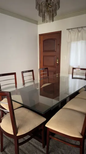 Mesa de Jantar com 8 Cadeiras