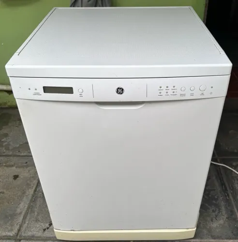 Maquina de lavar louças antiga
