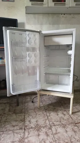 FRIGOBAR CONSUL 117 LITROS 