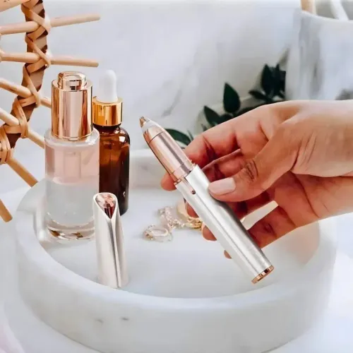 Caneta depiladora para sobrancelhas