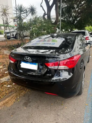 Hyundai Elantra GLS 1.8 16V Aut. 2013