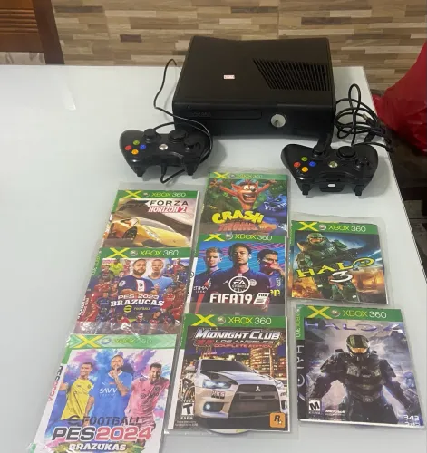 Xbox 360 Slim Desbloqueado RGH + 2 Controles + 7 Jogos