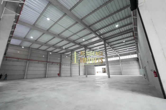 Galpão, 2000 m² - venda por R$ 15.000.000,00 ou aluguel por R$ 66.510,00/mês - Centro Empr