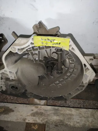 VENDO CAIXA DE MARCHA KADETT 2.0 98