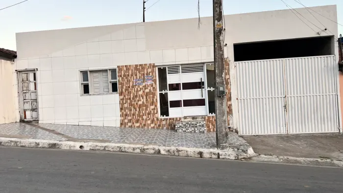 Casa A venda em mata grande-AL vai com porteira fechada só traz a mala, toda mobiliada!