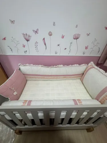 Kit quarto de bebê menina + berço