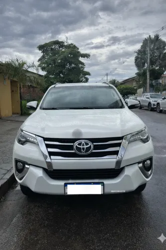 Toyota Hilux SW4 SRX 4X4 2.8 TDI 16V Dies. Aut. 2017