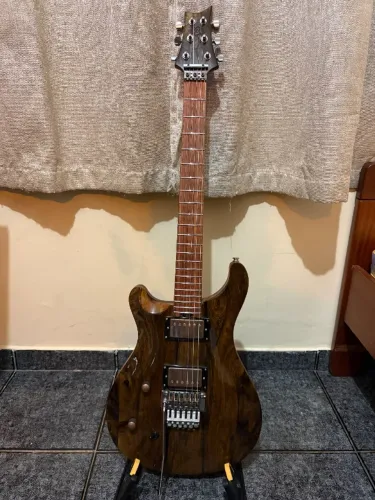 Guitarra canhota Marcos Rosa modelo PRS c/ case