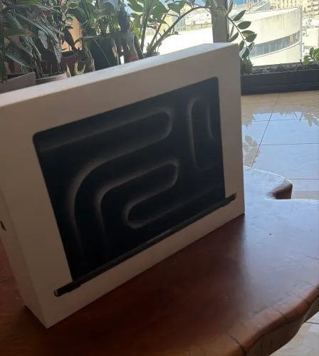 Macbook Pro 16 pol CHIP M5 PRO - 1 TB de armazenamento e 24 GB de RAM - ano 26