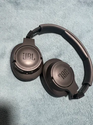 Fone JBL Tune 770nc