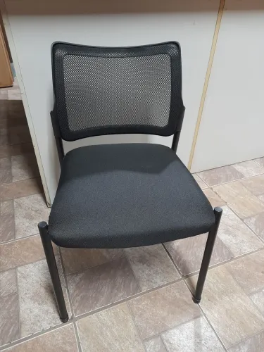 Cadeira tela fixa - semi nova