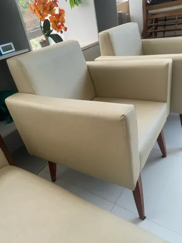 VENDE-SE POLTRONAS