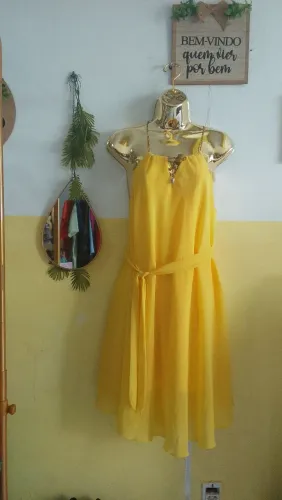Vestido semi novo