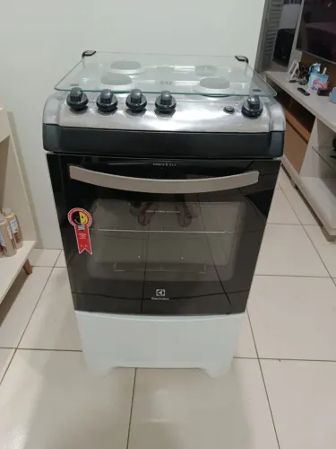 Fogão Eletrolux 4 bocas manual muito bem conservado!