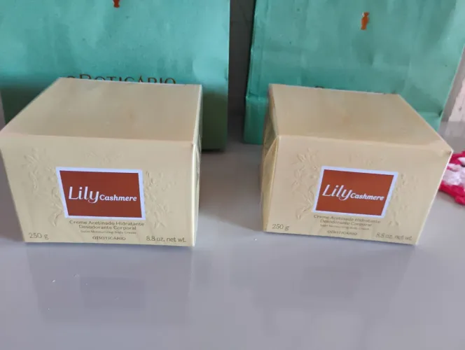 Creme Acetinado Lily Cashmere 250g 
