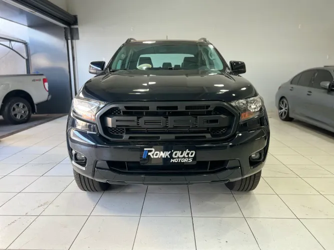 Ford Ranger Black 2.2 4X2 CD Diesel AUT 2023