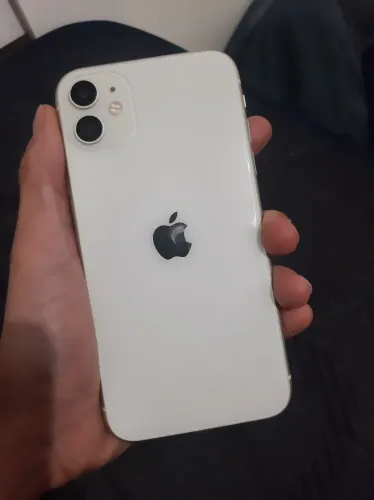 Iphone 11 128Gb branco.
