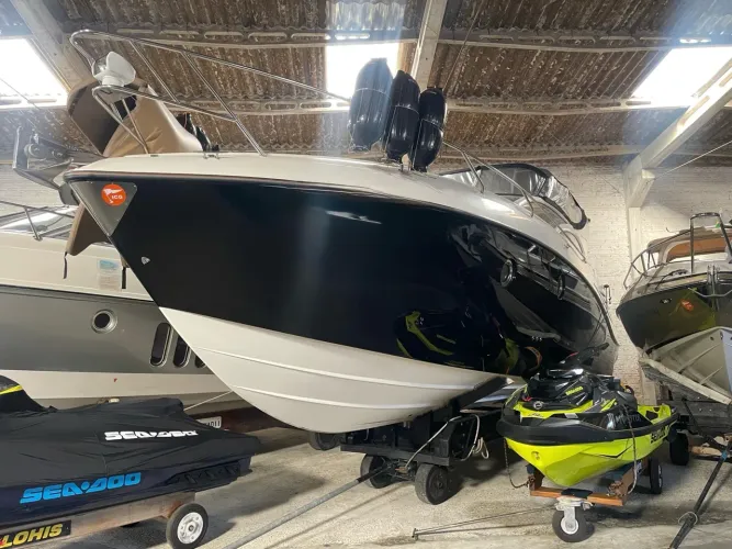 Lancha armada 300 cabrio