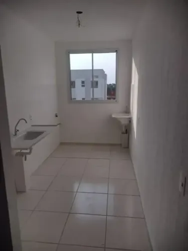 Apt em Cond.Fechado /Conquista Via Norte R$1.100 inlcuso condominio / Atras do Shopping Vi