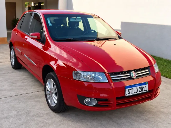Fiat Stilo 1.8 Attractive Flex 8V 5P 2011