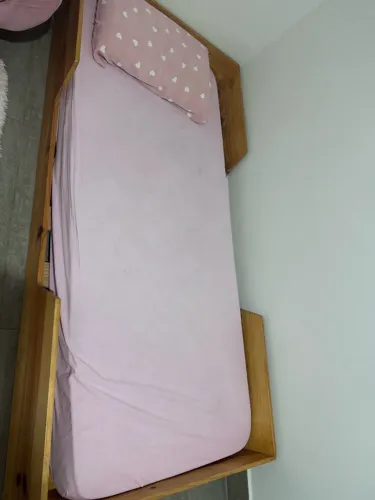 Cama montessoriana