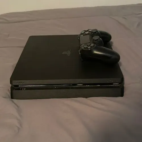 Troco Xbox one S e PS4 slim 2 controles em ps5