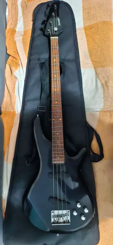 Baixo elétrico passivo