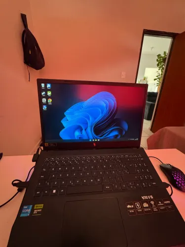 Nitro V15