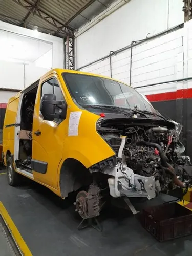 Retirada de peças - Renault Master 2017