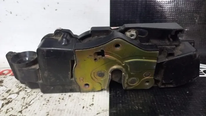 fechadura trava elétrica fiat stilo 46786798