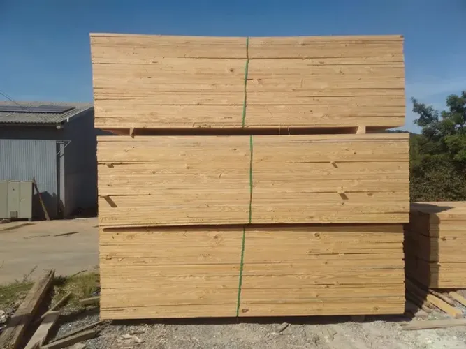 Tábua de pinus 20cm x 2,5mt R$ 9,60 cada