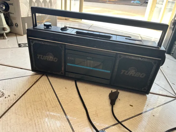Rádio gravador cce funcionando