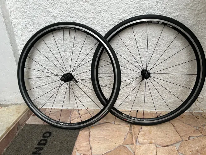 Par de Rodas DT Swiss R460 - Aluminio (muito leves)