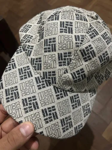 Boné ?