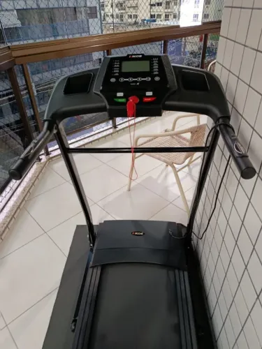 Esteira IKOS - Ideal para exercícios em casa