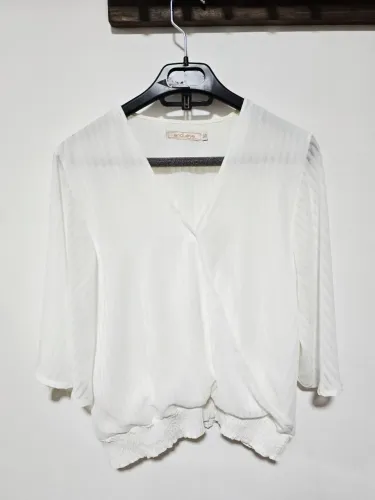 Blusa bata branca transpassada - Endless, GG